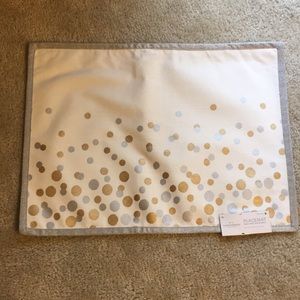 BNWT Threshold placemats- set of 6!